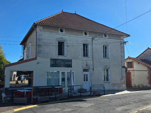 Maison vente à Nieuil, Charente