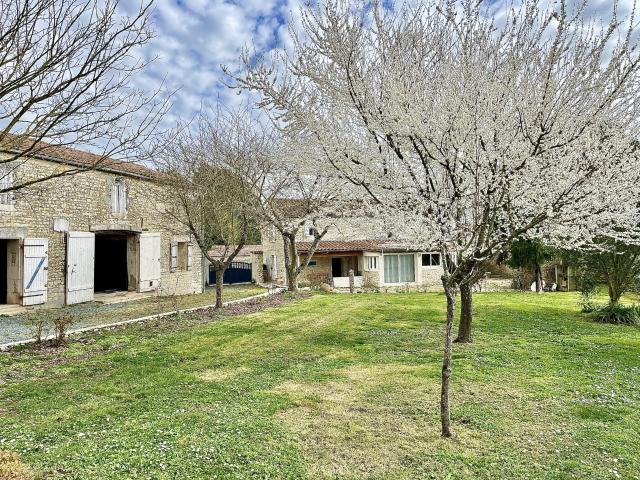 Maison vente à Hameau du Grand Ormeau, Saint-Crépin