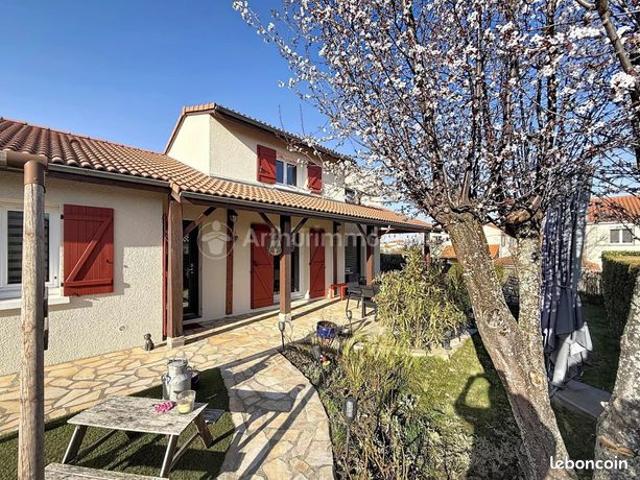 Maison vente à Clermont-Ferrand, Châteaugay