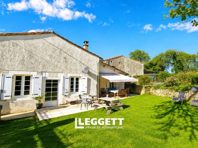 Maison vente à Confolens, Luxé