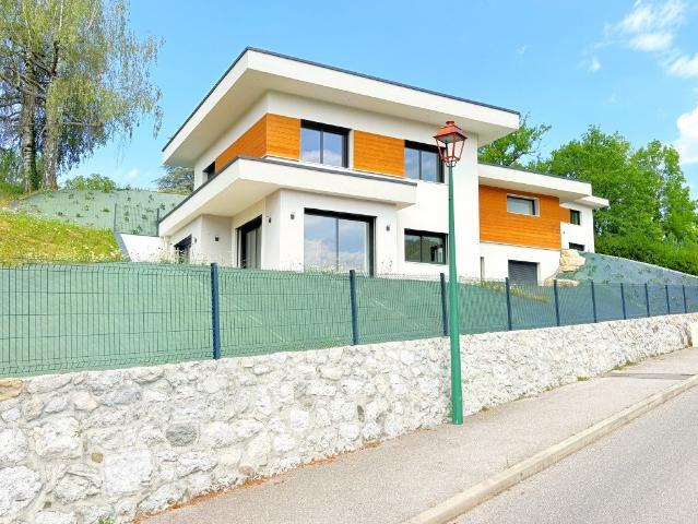 Maison vente à Annecy, Haute-Savoie