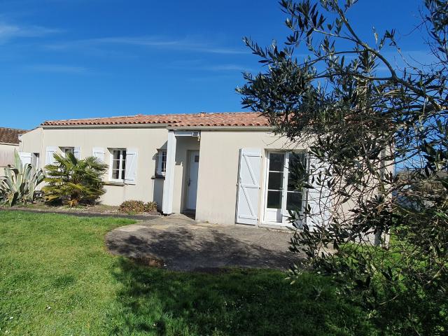 Maison vente à Saintes, Cozes