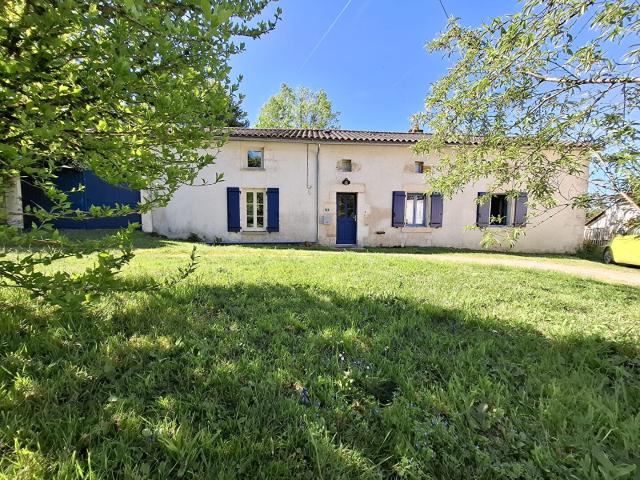 Maison vente à Parthenay, Champdeniers-saint-denis