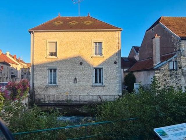 Maison vente à Dijon, Mirebeau-sur-bèze