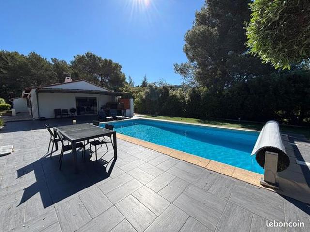 Maison vente à Arrondissement de Toulon, Le Beausset