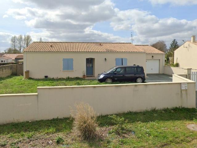 Maison location à Saintes, La Vallée