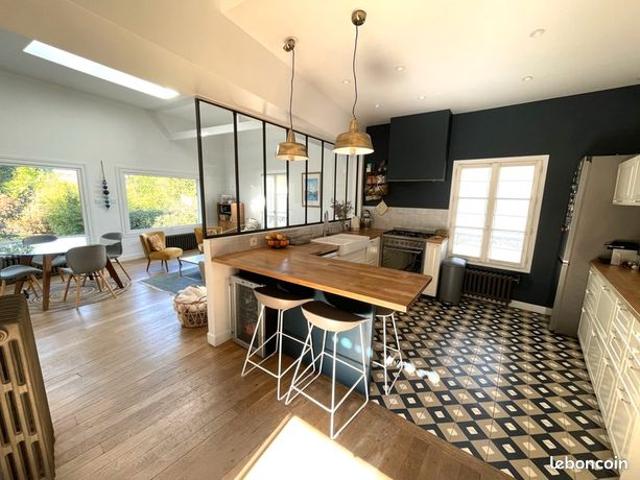 Maison vente à Versailles, La Celle-saint-cloud