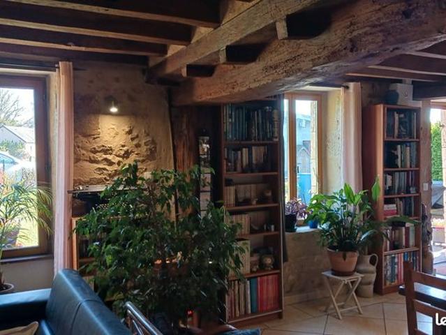 Maison vente à Saint-Amand-Montrond, Menetou-couture