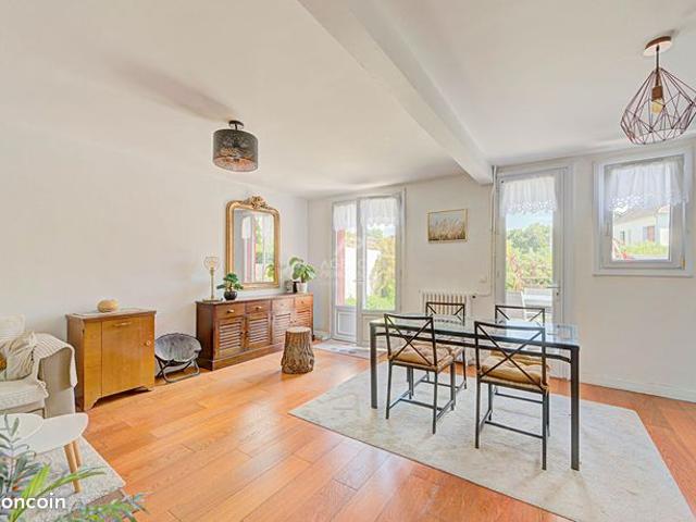 Maison vente à Saint-Germain-en-Laye, Saint-germain-en-laye