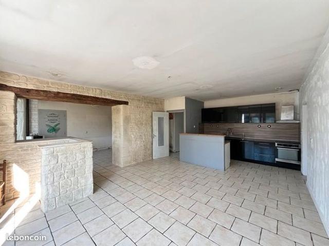 Maison vente à Châtellerault, Moncontour