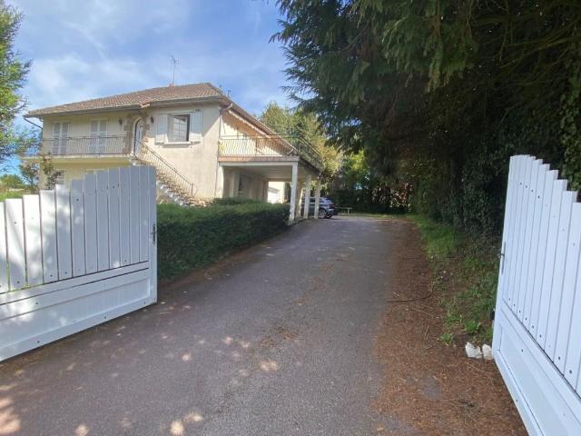 Maison vente à Bellac, Magnac-laval