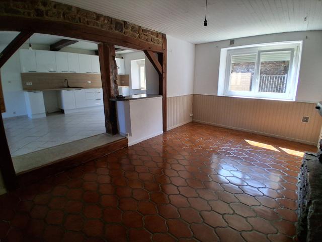 Maison vente à Charleville-Mézières, Montcornet