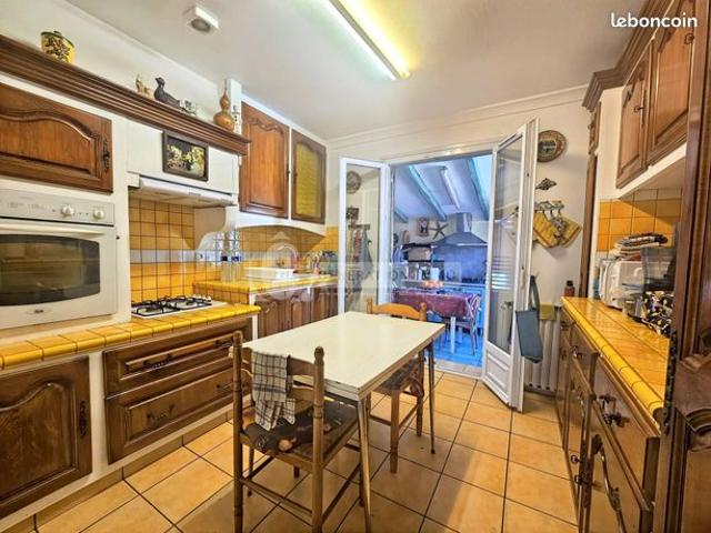 Maison vente à Arles, Bouches-du-Rhône