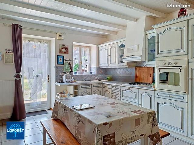 Maison vente à Loches, Chambon