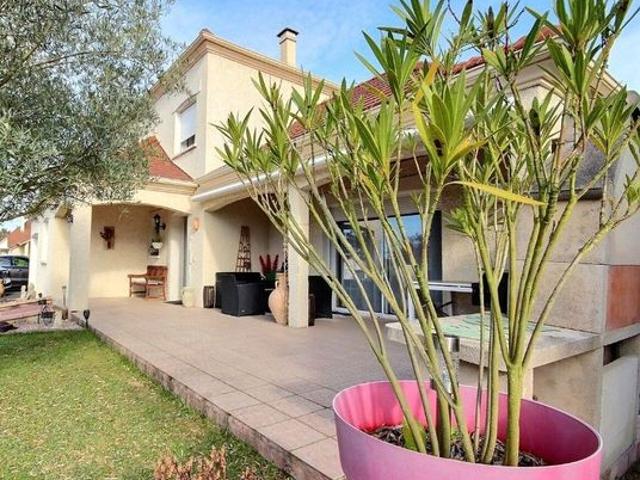 Maison vente à Pau, Serres-castet