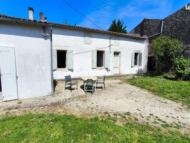 Maison vente à Saint-Jean-d'Angély, Doeuil-sur-le-mignon