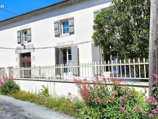 Maison vente à Saint-Jean-d'Angély, Doeuil-sur-le-mignon