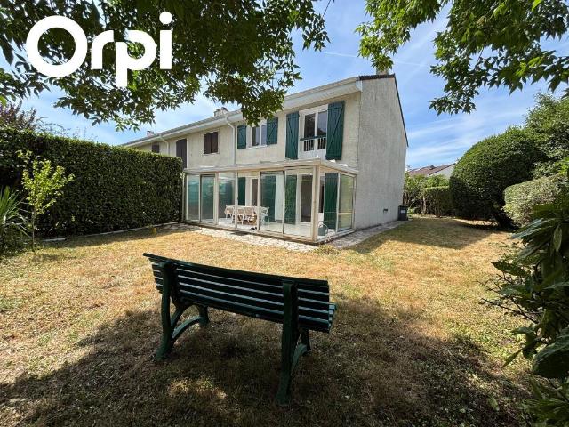 Maison location à Versailles, Montigny-le-bretonneux