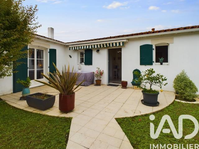 Maison vente à La Rochelle, Loix