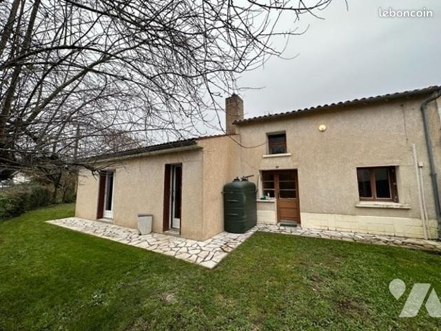 Maison vente à Saint-Jean-d'Angély, Paillé