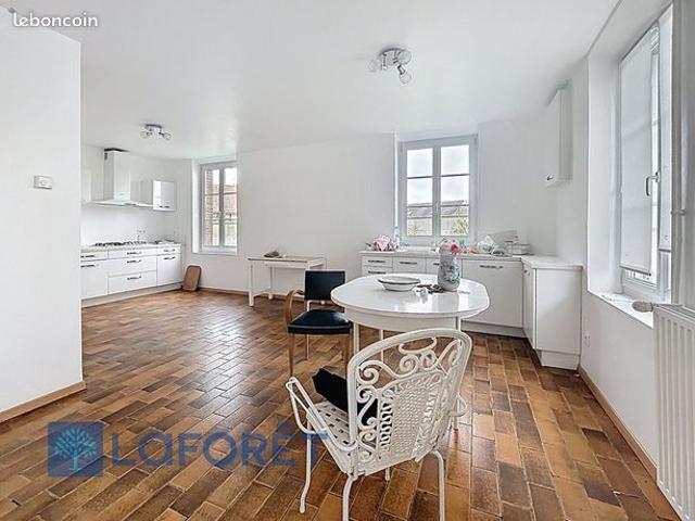 Maison vente à Évreux, Le Fidelaire