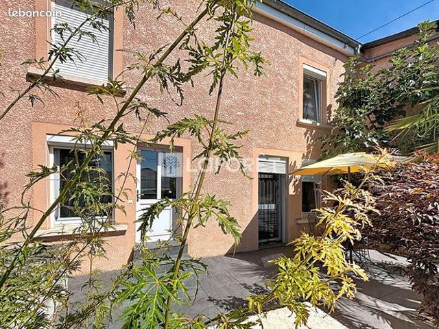 Maison vente à Vesoul, Auxon