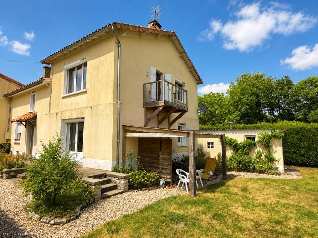 Maison vente à Aigre, Charente