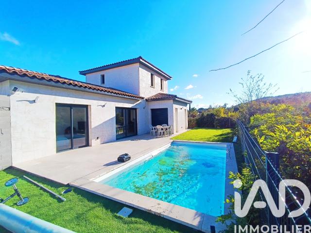 Maison vente à Nîmes, Comps