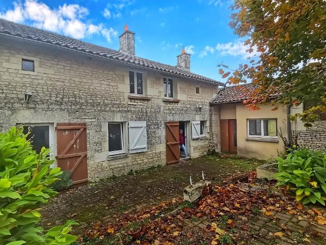 Maison vente à Chinon, La Tour-saint-gelin