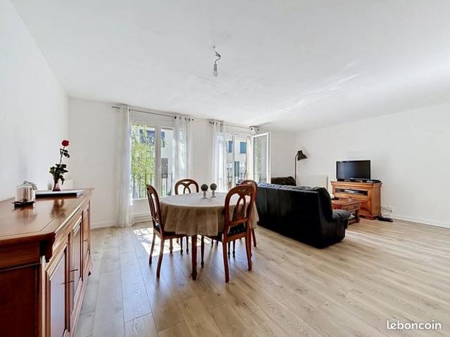 Maison vente à Fontainebleau, Chartrettes