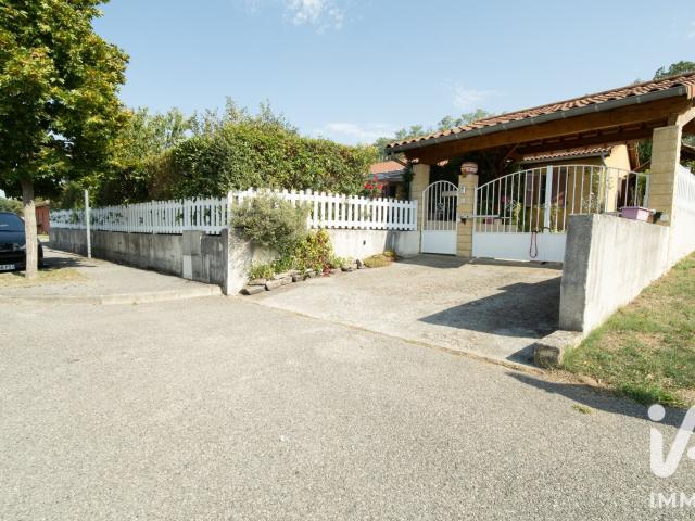 Maison vente à Les Beals, Hauterives