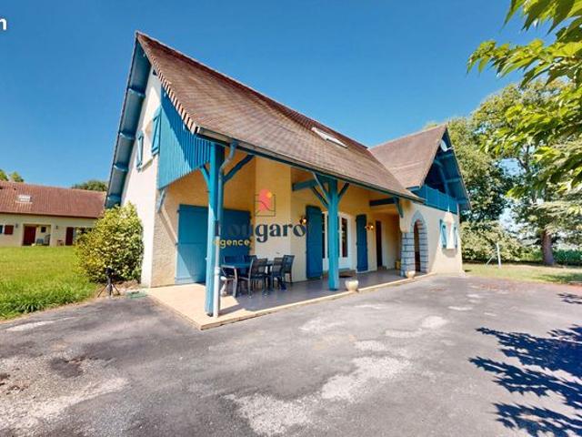 Maison vente à Oloron-Sainte-Marie, Charritte-de-bas