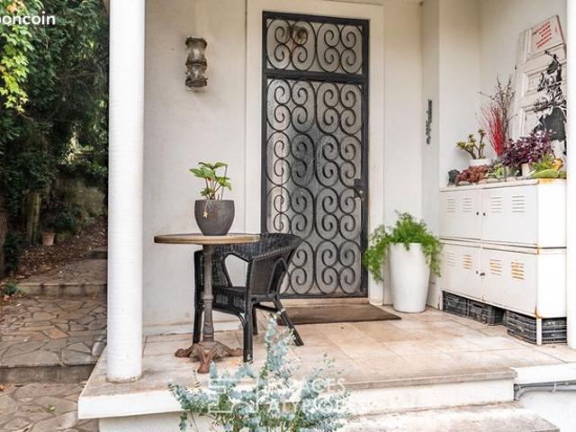 Maison vente à Saint-Germain-en-Laye, Le Pecq