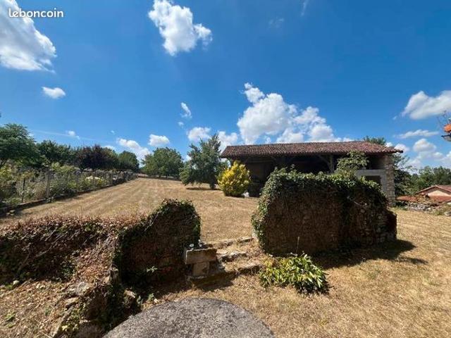 Maison vente à Confolens, Bioussac