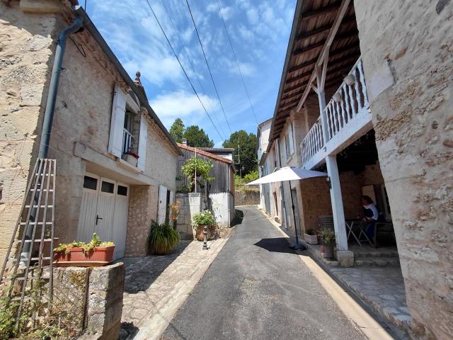 Maison vente à Périgueux, Château-l'evêque