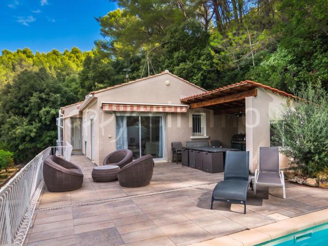 Maison vente à Arrondissement de Toulon, Le Revest-les-eaux
