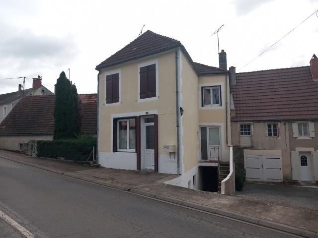 Maison vente à Nevers, Anlezy