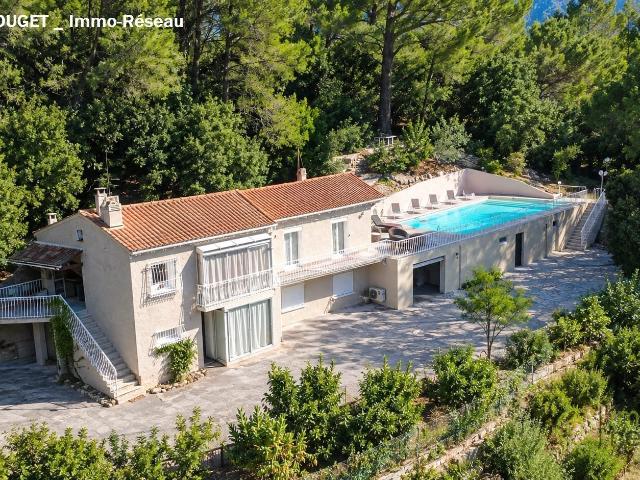 Maison vente à Arrondissement de Toulon, Le Revest-les-eaux