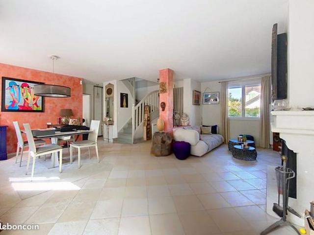 Maison vente à Versailles, Guyancourt