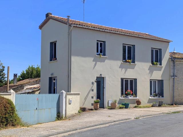 Maison vente à Matte Pouil, Mortagne-sur-Gironde