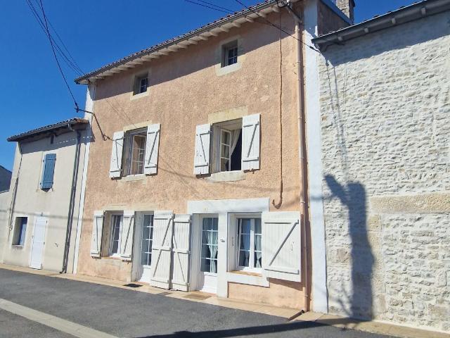 Maison vente à Malvault, Cherveux