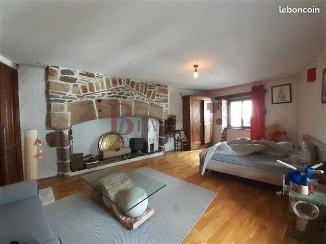 Maison vente à Mauriac, Pleaux