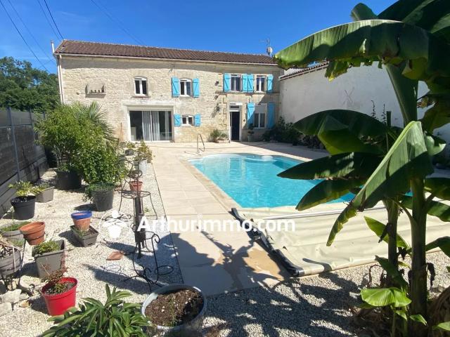 Maison vente à Saint-Jean-d'Angély, Nouvelle-Aquitaine