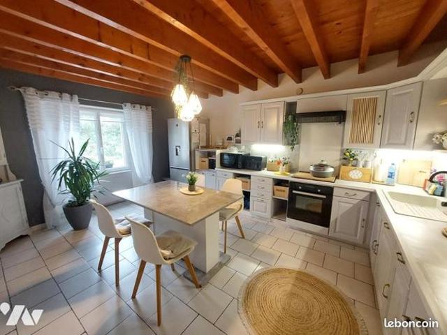 Maison vente à Château-Gontier, Cosmes