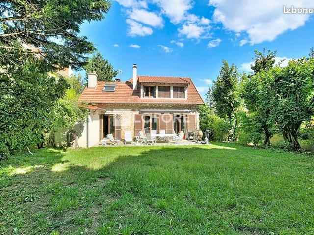 Maison vente à Versailles, La Celle-saint-cloud