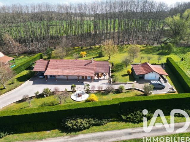 Maison vente à Louhans-Châteaurenaud, Sainte-croix