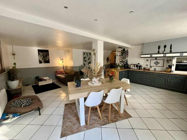 Maison vente à Périgueux, Château-l'evêque