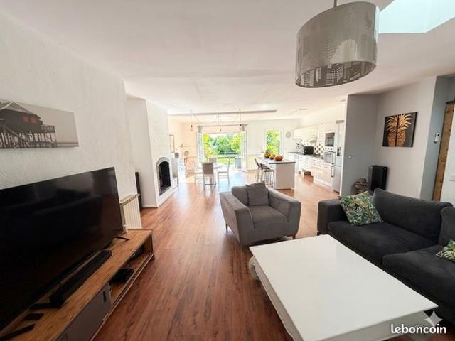 Maison vente à Bordeaux, Camblanes-et-meynac