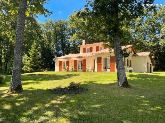 Maison vente à Rochefort, Etaules