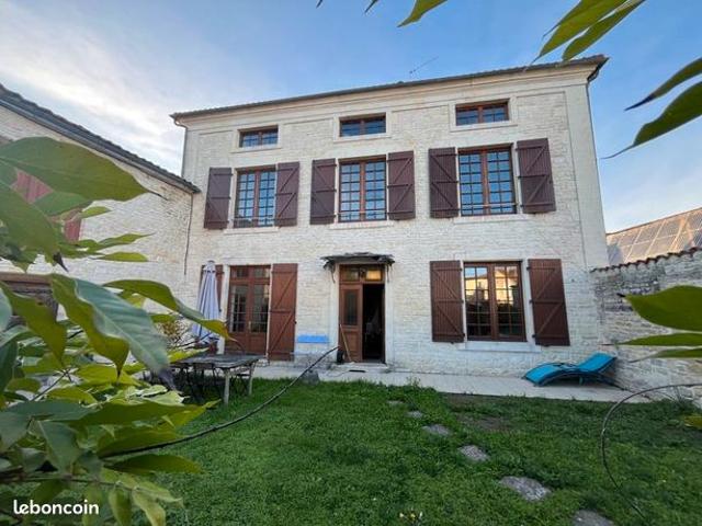 Maison vente à Rouillac, Charente